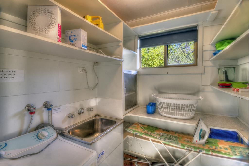 Cove Beach Apartment 2 Коулс Бей Екстериор снимка